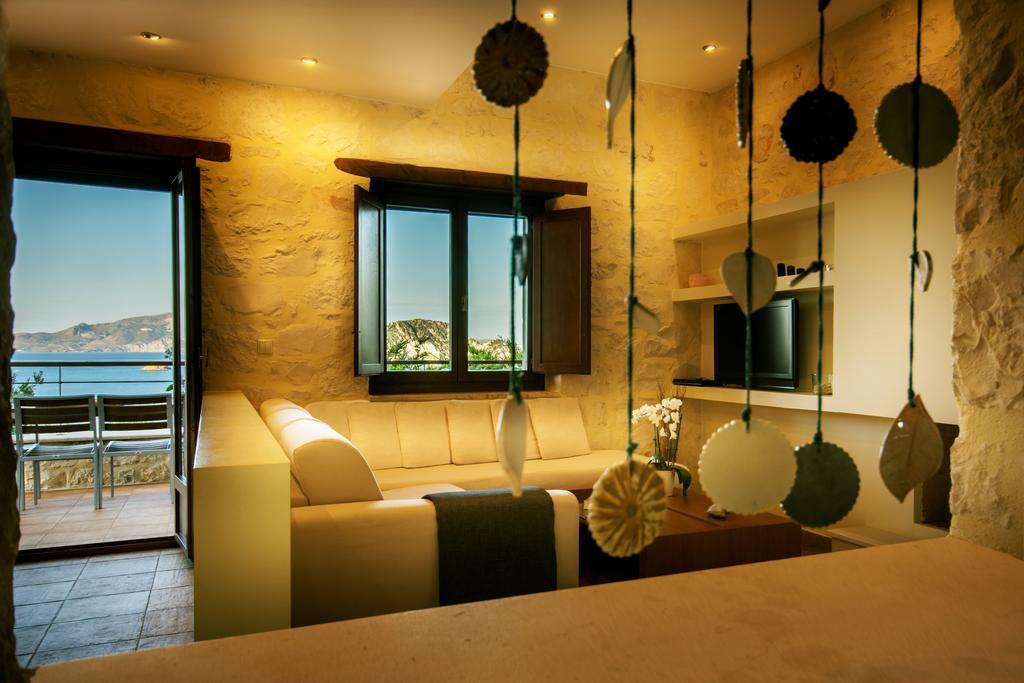 Marathiás Exensian Villas & Suites المظهر الخارجي الصورة
